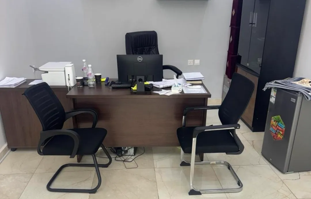 نشتري المكاتب الادارية